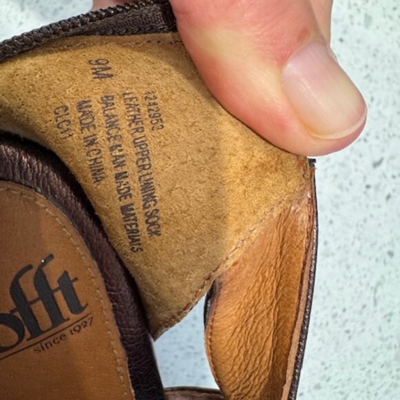 Sofft "Pavia" Metallic Copper Heels in Size 9M - Picture 10 of 10